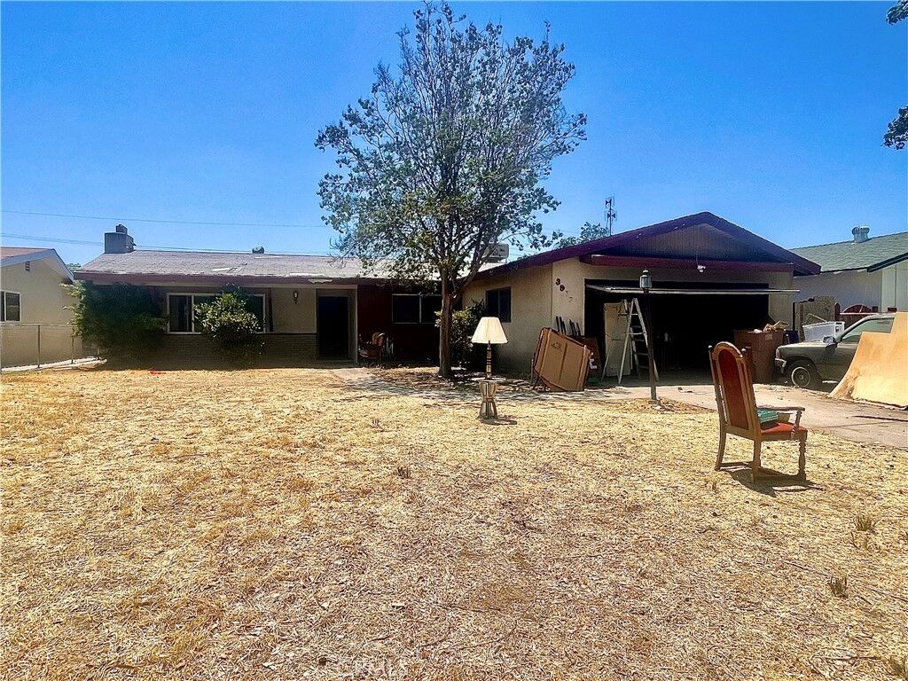 Property Photo: 3917 Wood Lane CA 93309