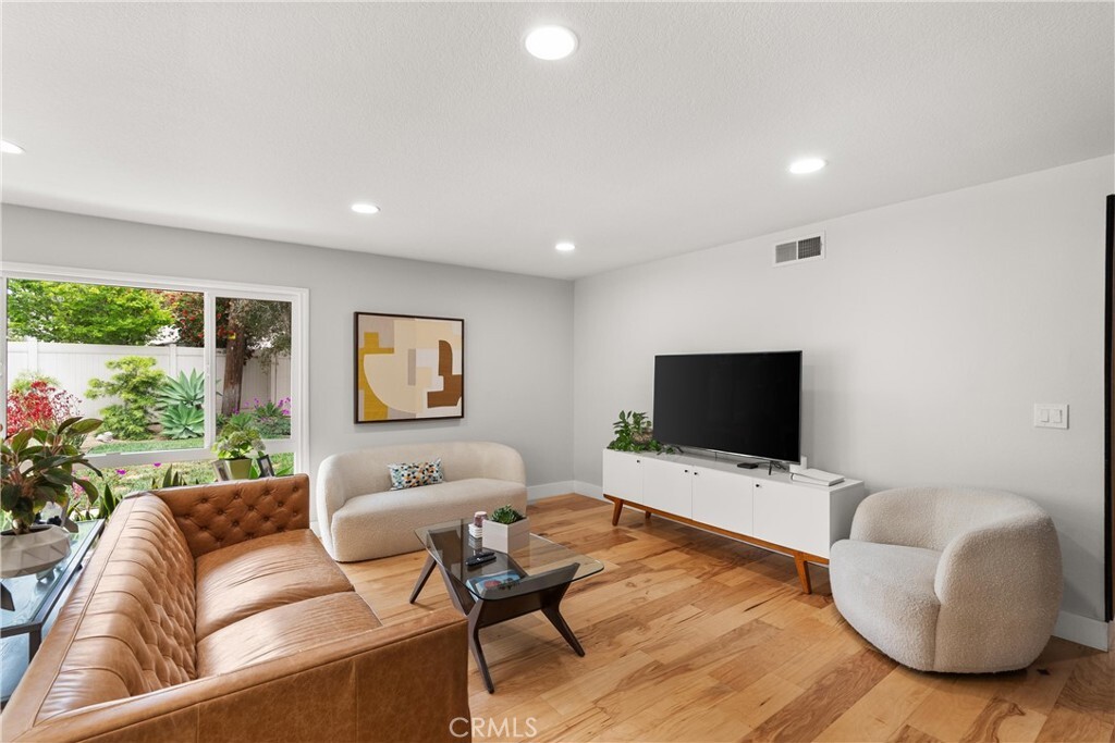 Property Photo: 2008 N Capella Court CA 92626