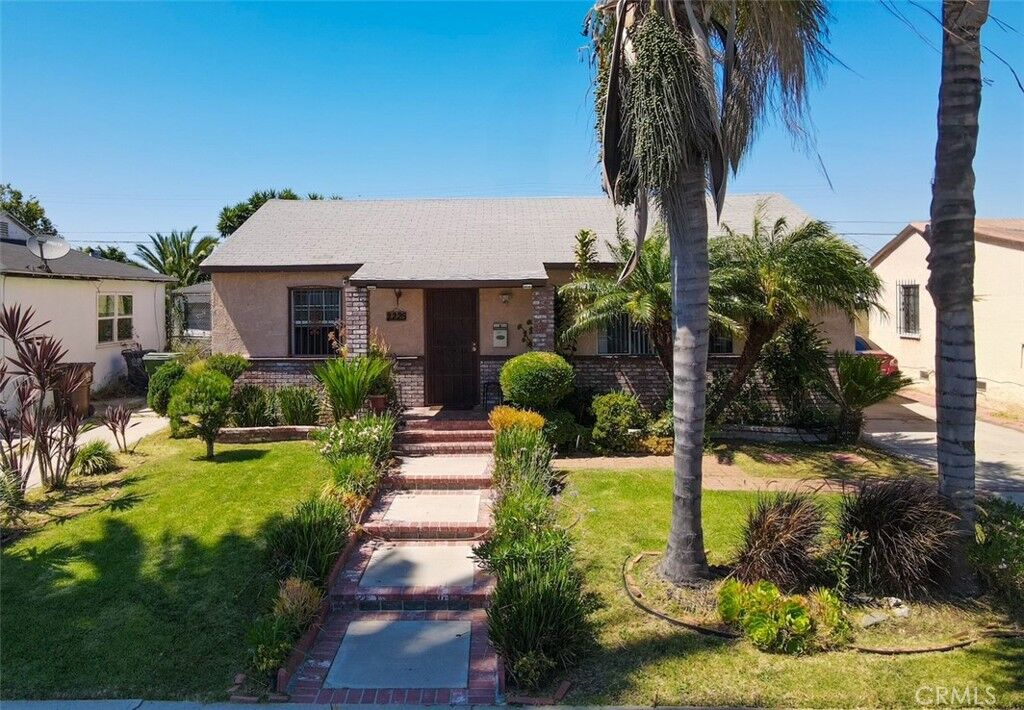 Property Photo:  2225 W 153rd Street  CA 90220 