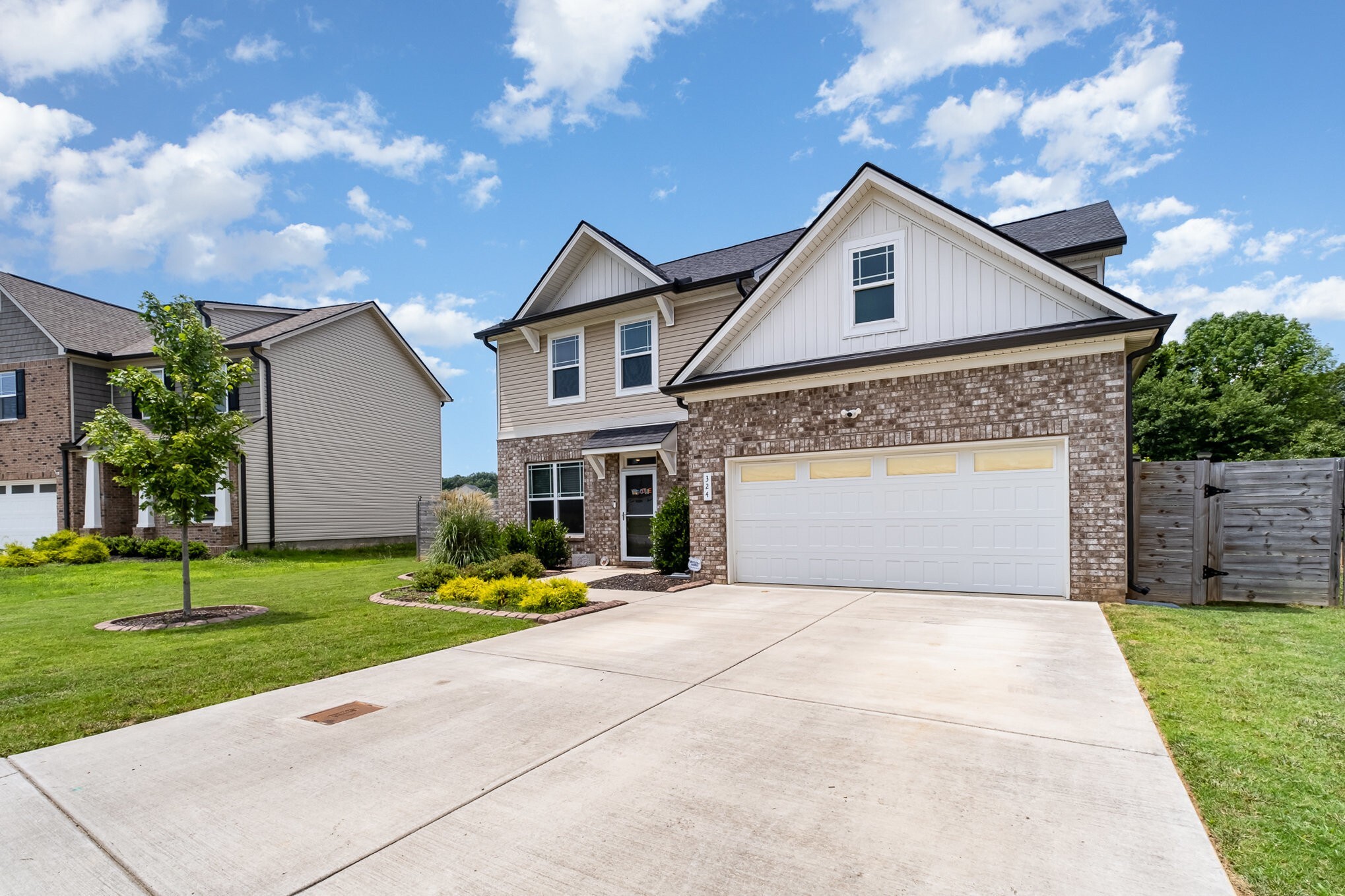 Property Photo:  324 Wyburn Pl NE  TN 37029 