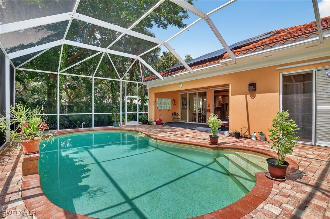 Property Photo: 5902 Bermuda Lane FL 34119