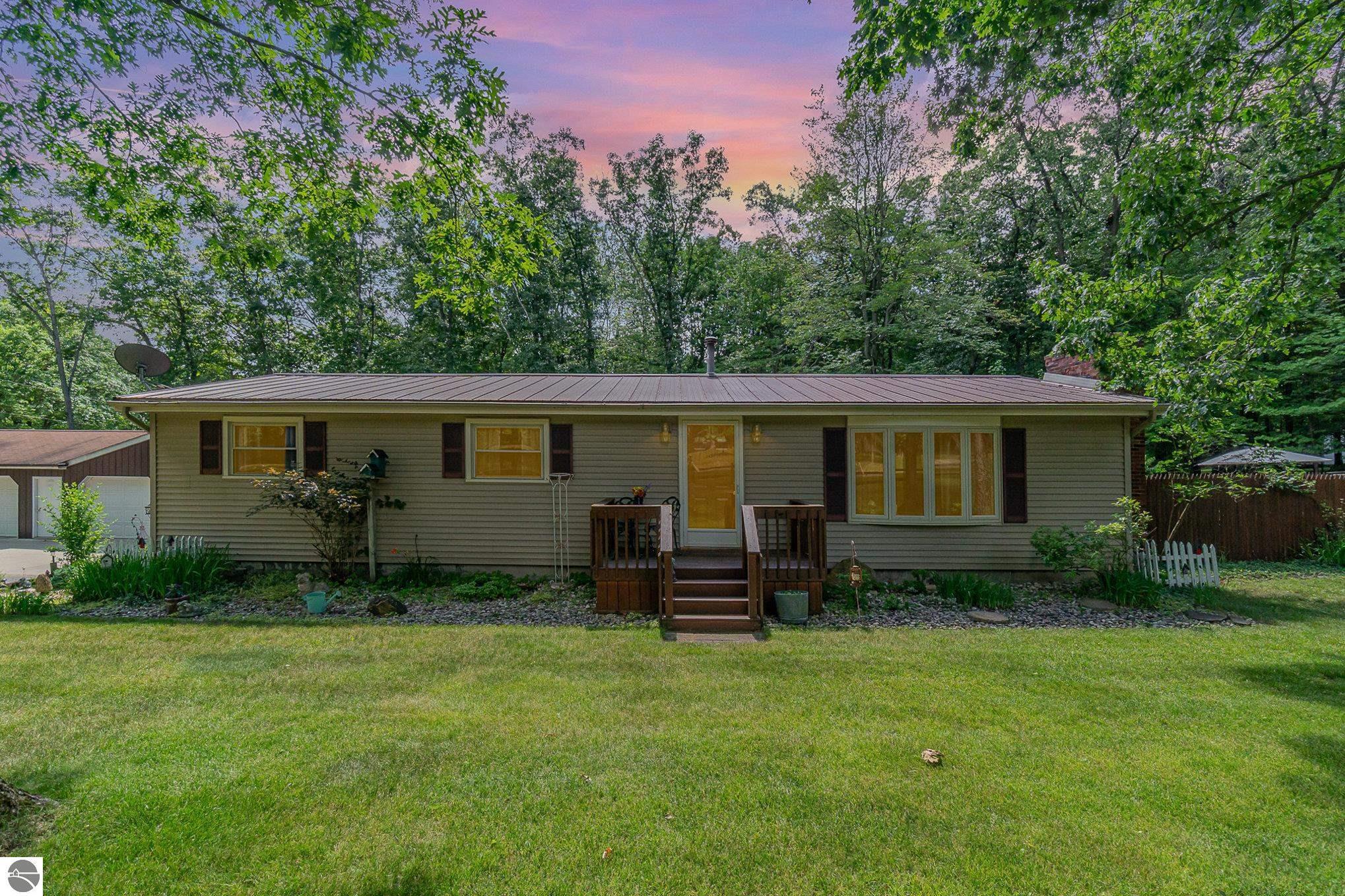 4141 Mockingbird Circle  Farwell MI 48622 photo