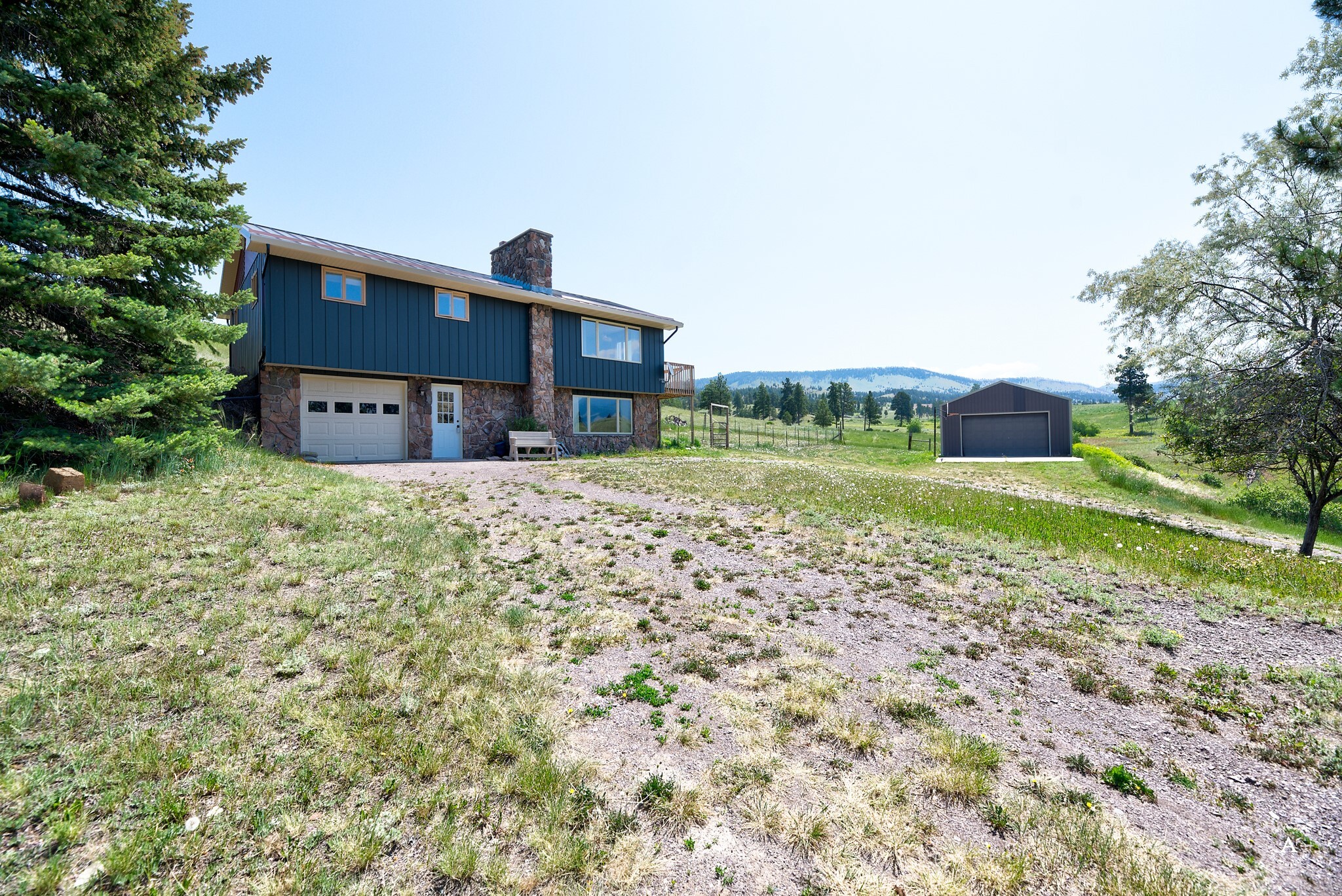 Property Photo: 5949 Heartache Road MT 59635