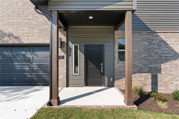 Property Photo: 5 Hebrides Lane AR 72715