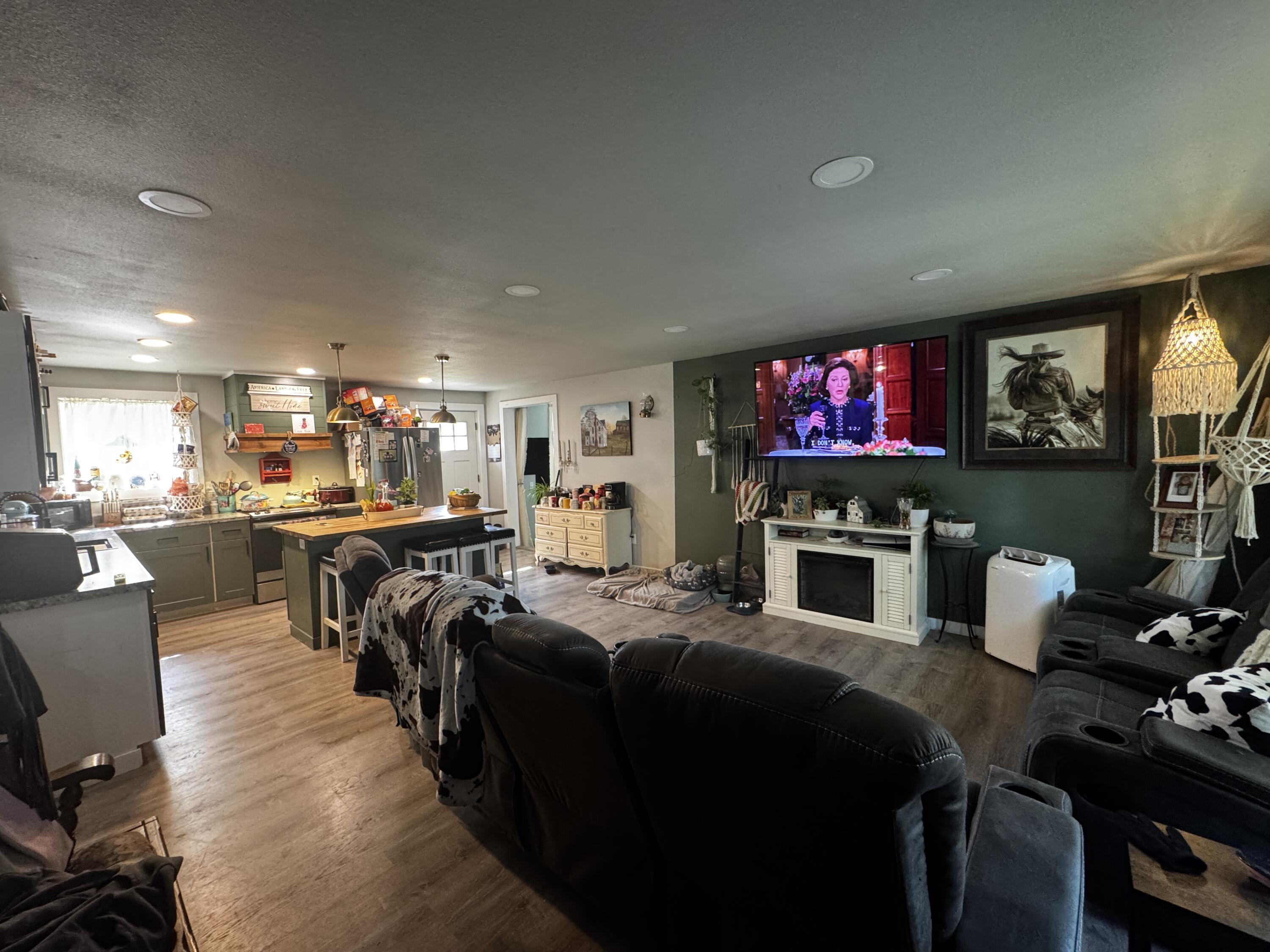 Property Photo: 3020 Clearbrook Place OR 97632