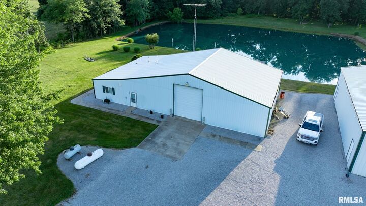 Property Photo: 23490 E Maple Road IL 62814