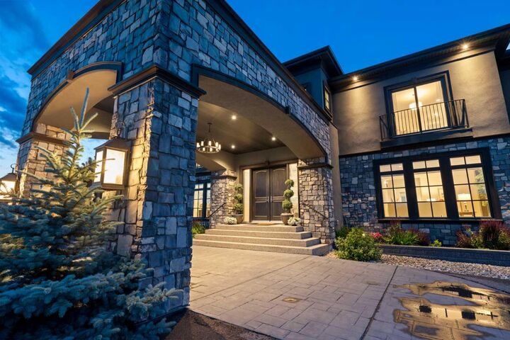 Photo de la propriété:  19 McKendrick Point  AB T3Z 3N6