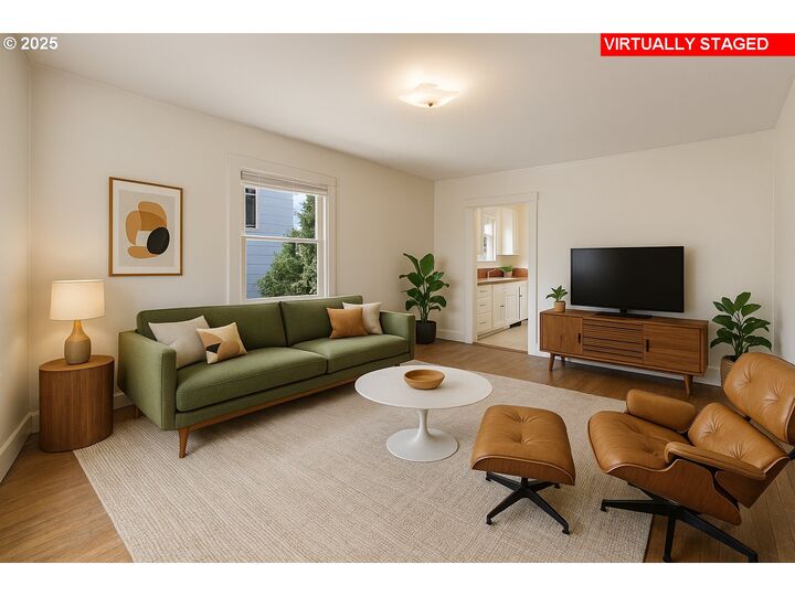 Property Photo: 823 SE 45th Ave OR 97215