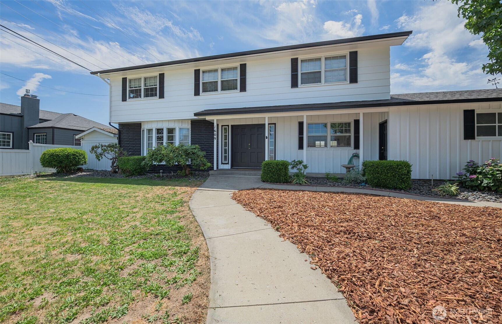 Property Photo: 1609 Russell Street WA 98801