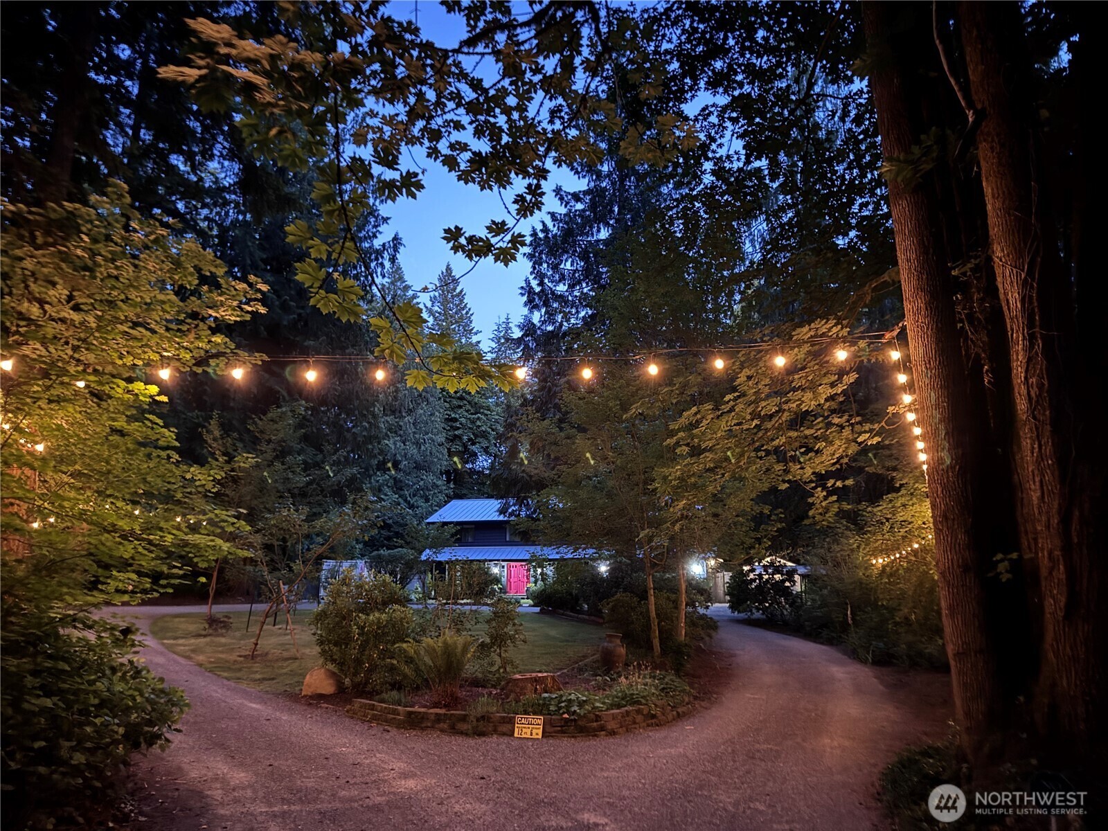 15052  253rd Avenue SE  Issaquah WA 98027 photo