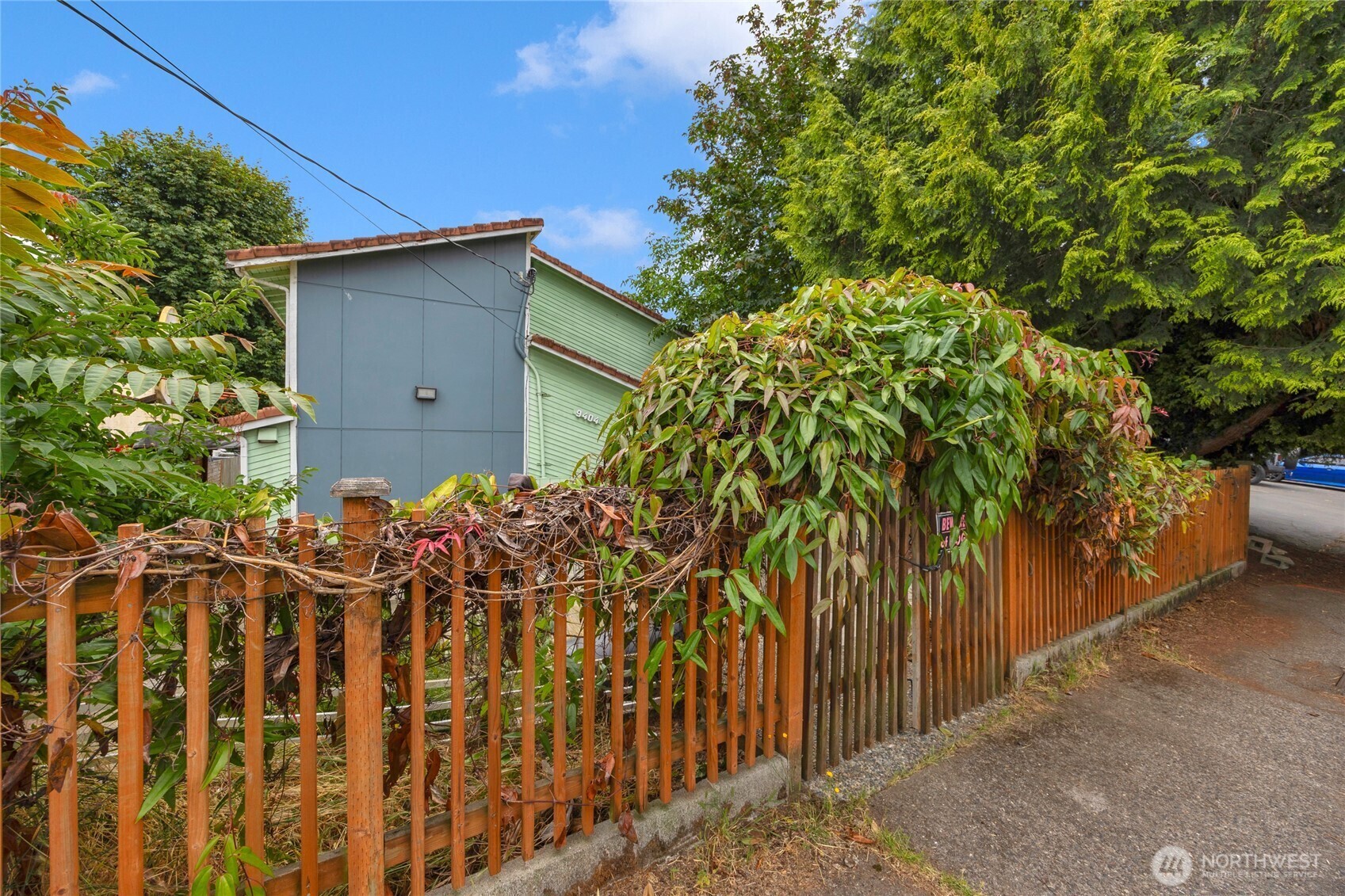 Property Photo: 9404 Stone Avenue N WA 98103