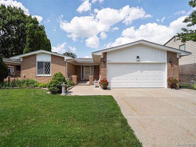4971 Chadbourne Drive  Sterling Heights MI 48310 photo