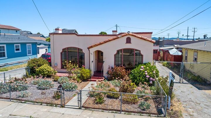 Property Photo:  106 Stanford Street  CA 95076 