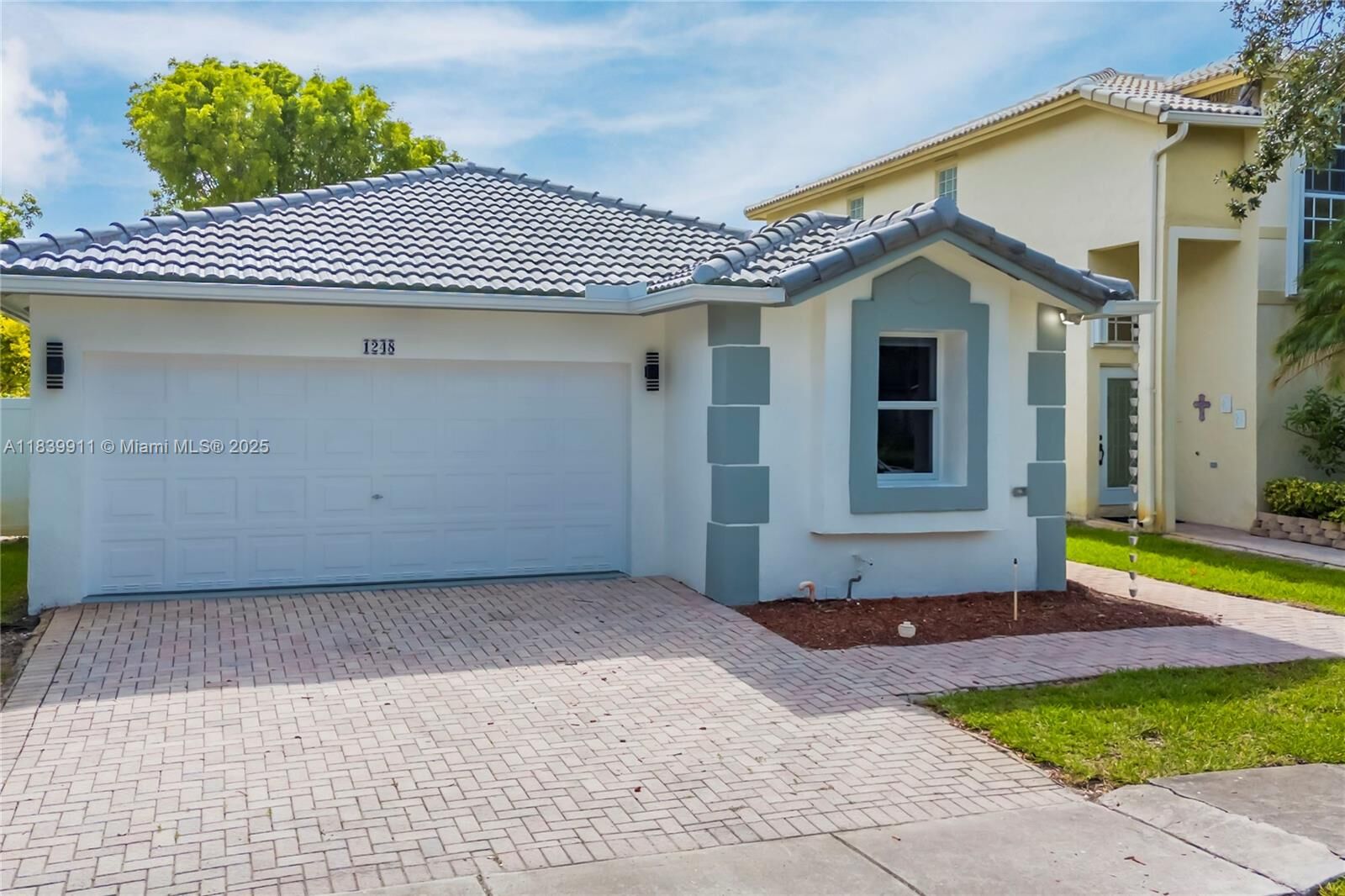 Property Photo:  1248 NW 170th Ave  FL 33028 
