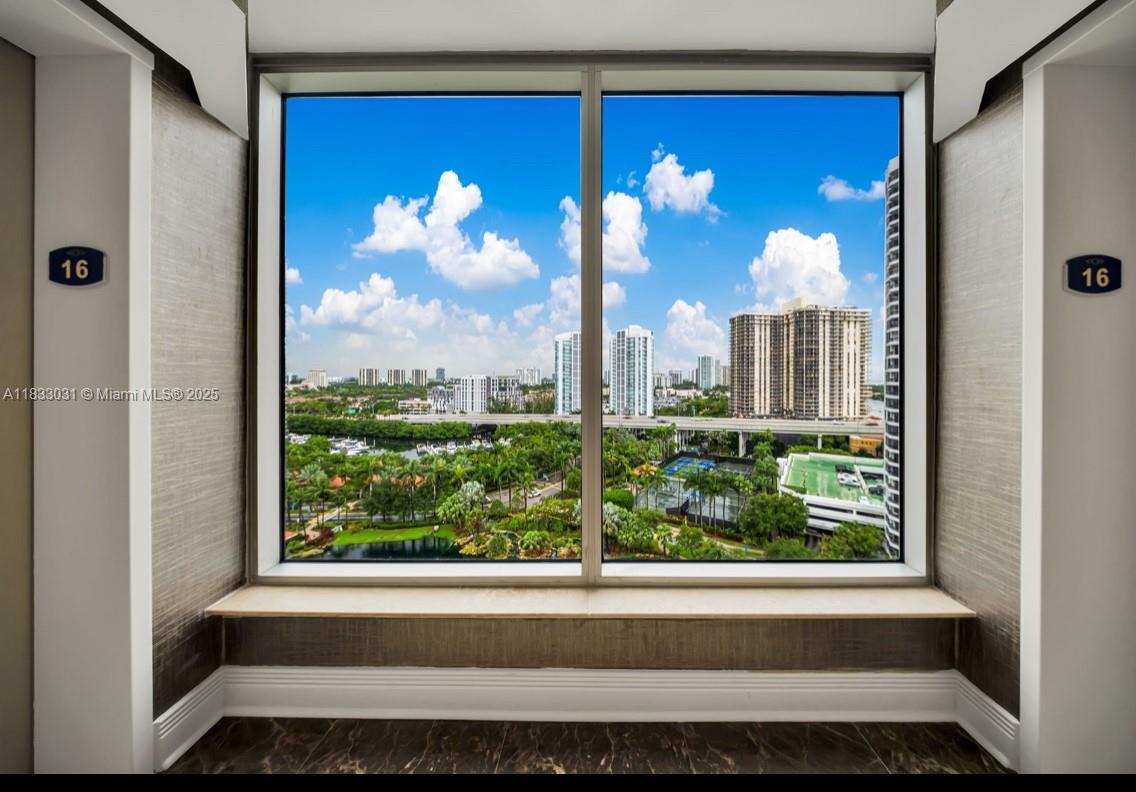 Property Photo:  19101 NE 36th Ct 1604  FL 33180 