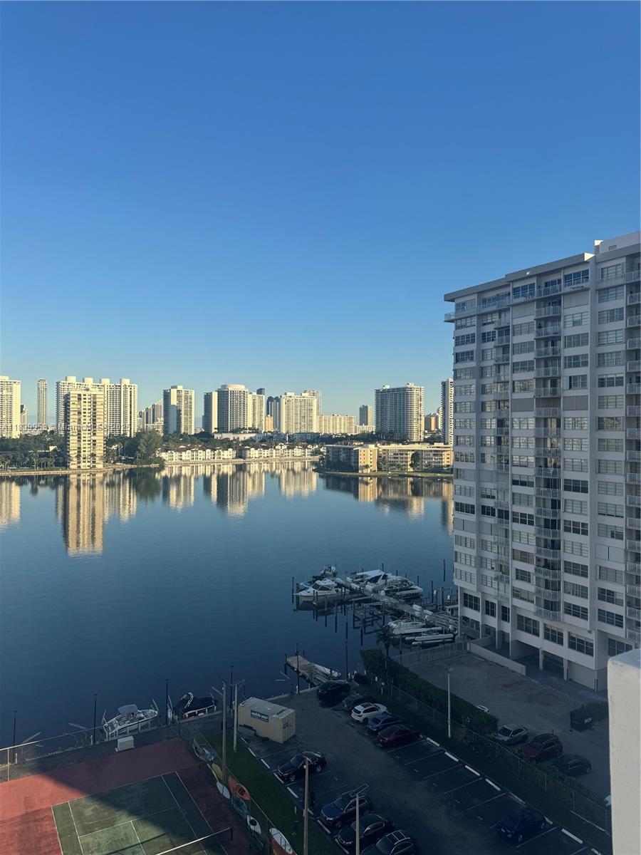 2750 NE 183rd St 1210  Aventura FL 33160 photo