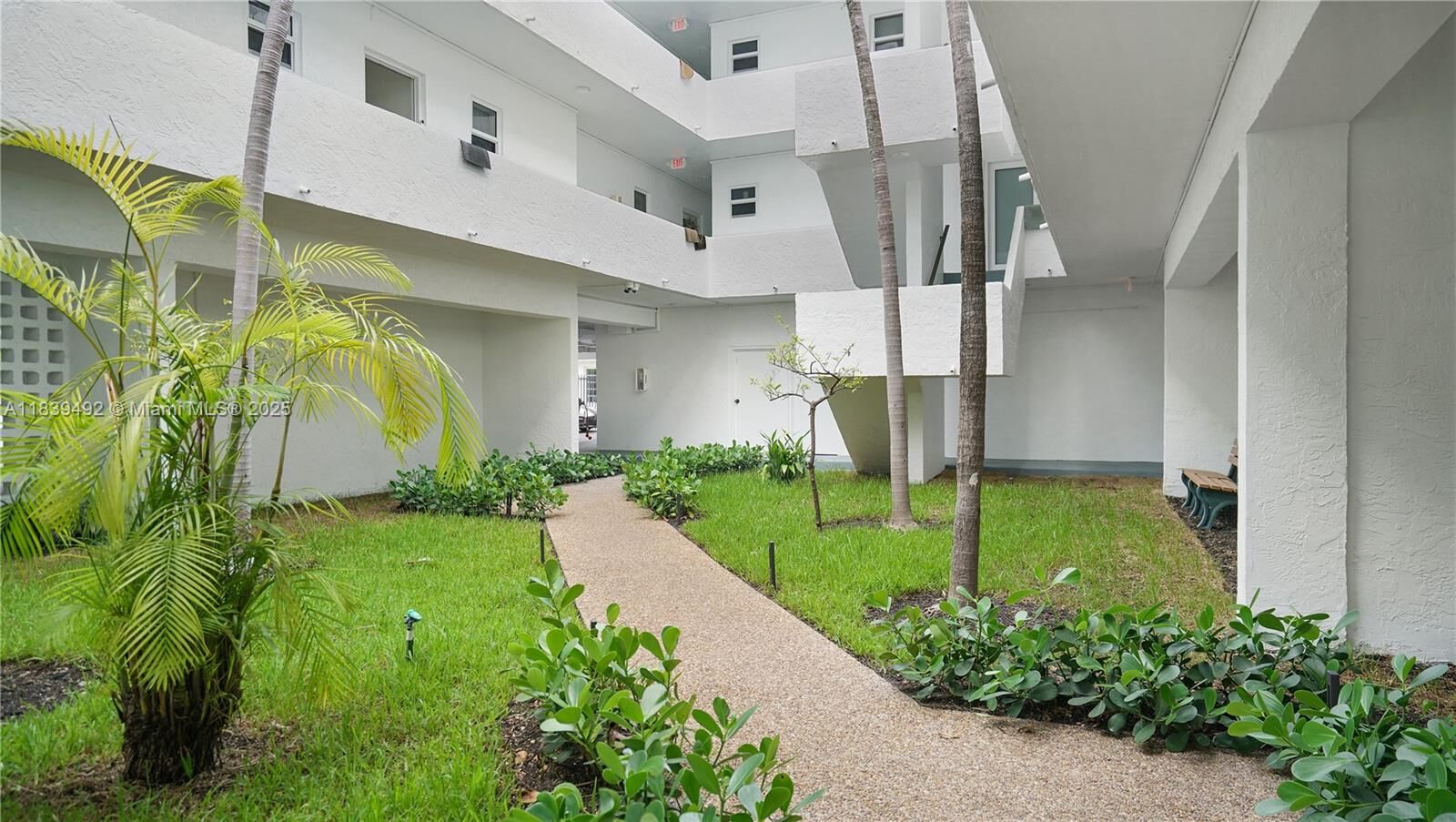 Property Photo:  1033 Lenox Ave 304  FL 33139 