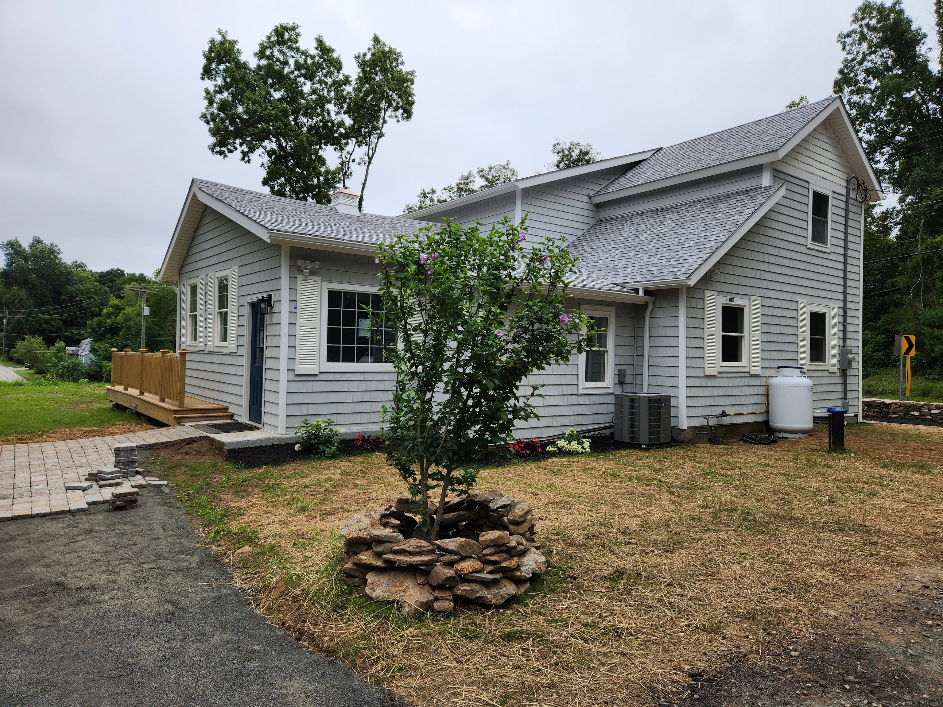 Property Photo:  154 Falls Road  CT 06469 
