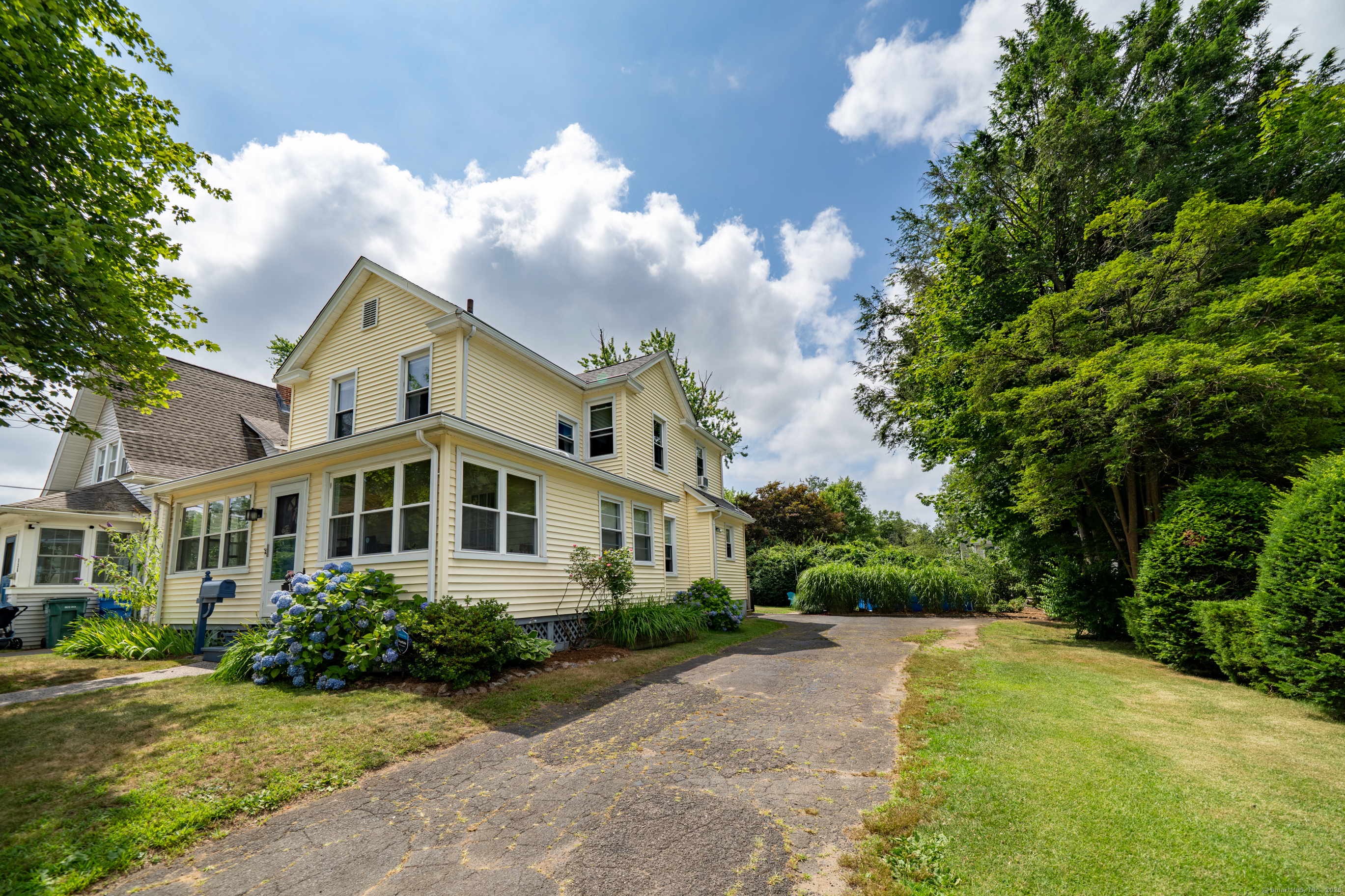 Property Photo:  140 Hawthorne Avenue  CT 06517 