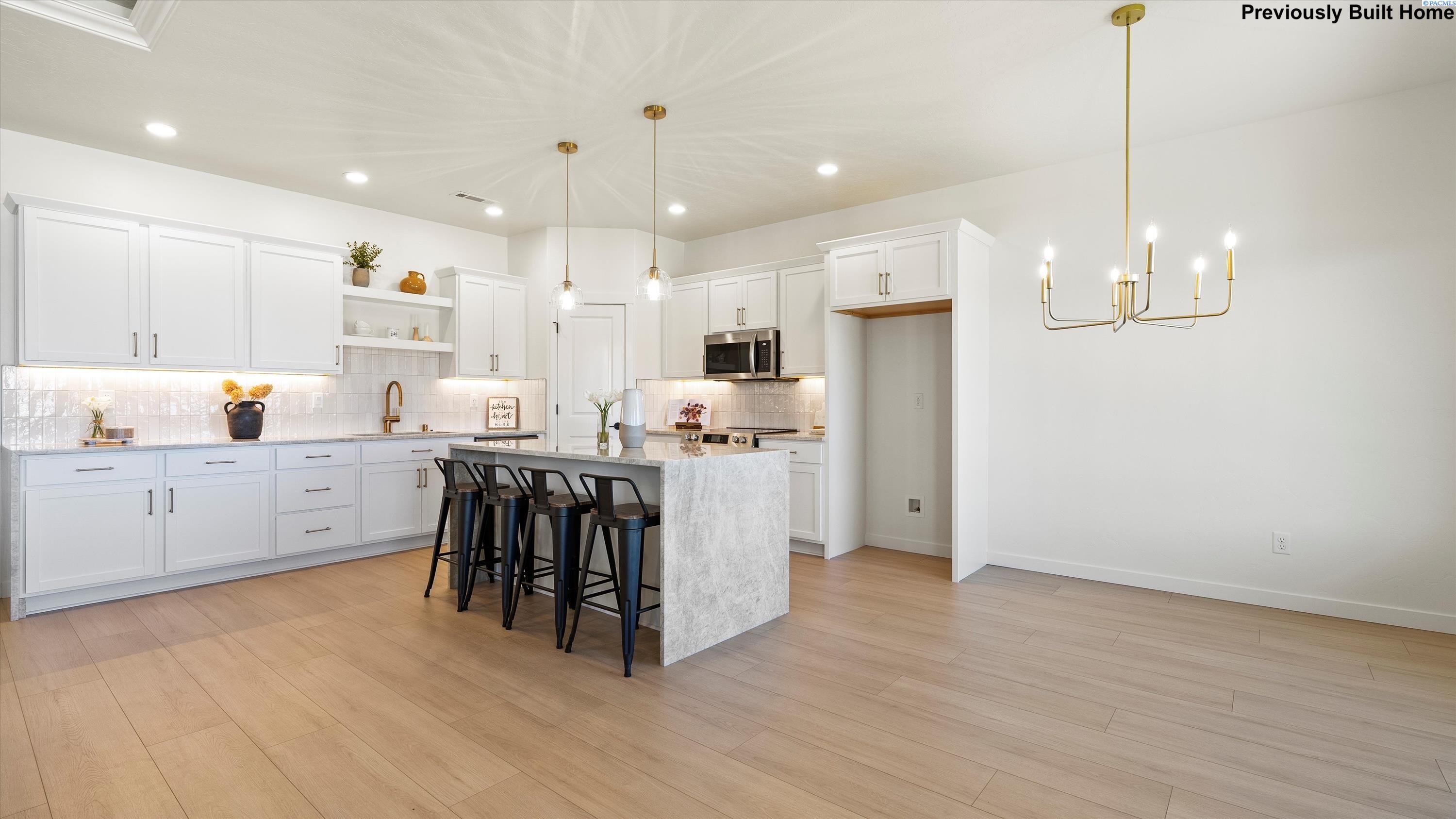 Property Photo: 4808 Harlan Ct WA 99352
