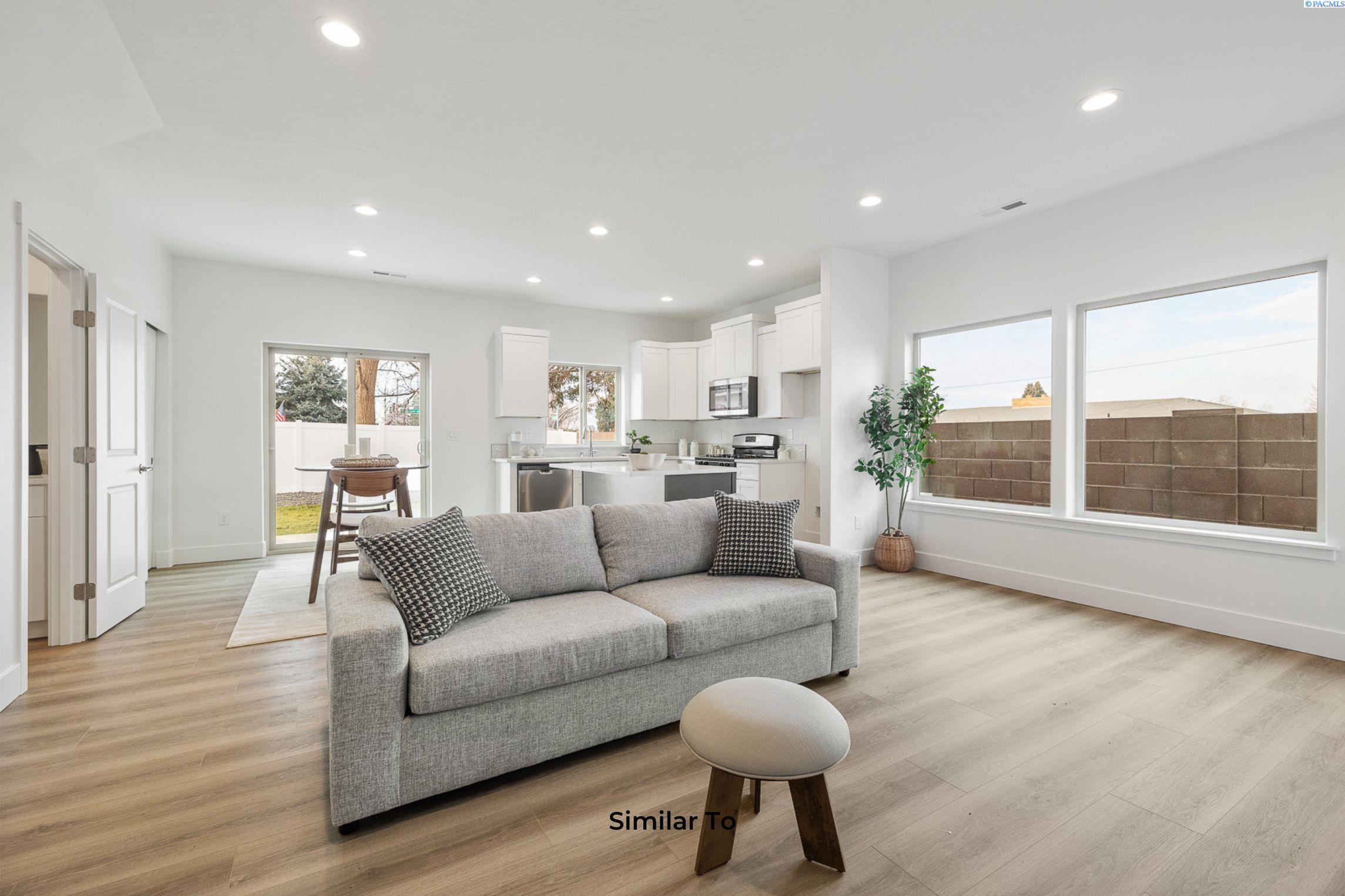 Property Photo:  7480 Grapevine Ct  WA 99353 