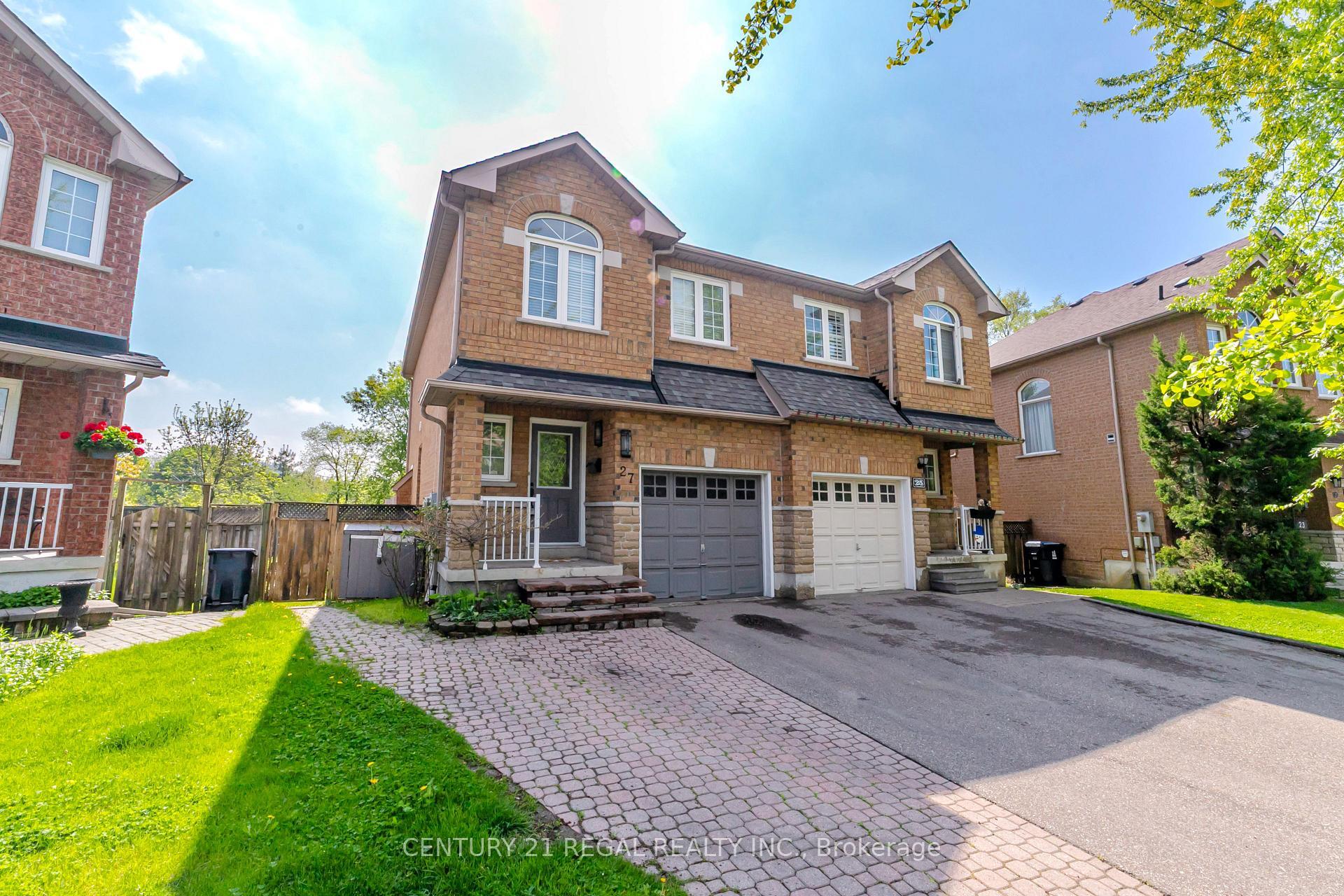 Photo de la propriété: 27 Katrina Court ON M6L 3G3