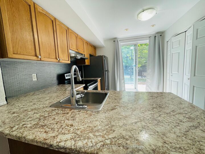Property Photo:  870 Jane Street 101  ON M6N 4C2 