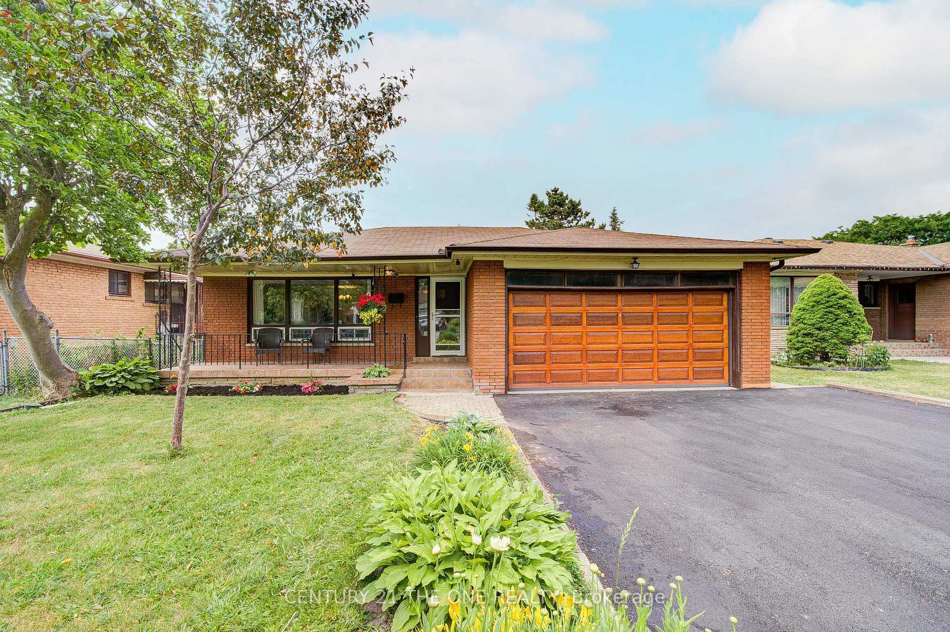 Property Photo: 103 Margaret Avenue ON M2J 4C4
