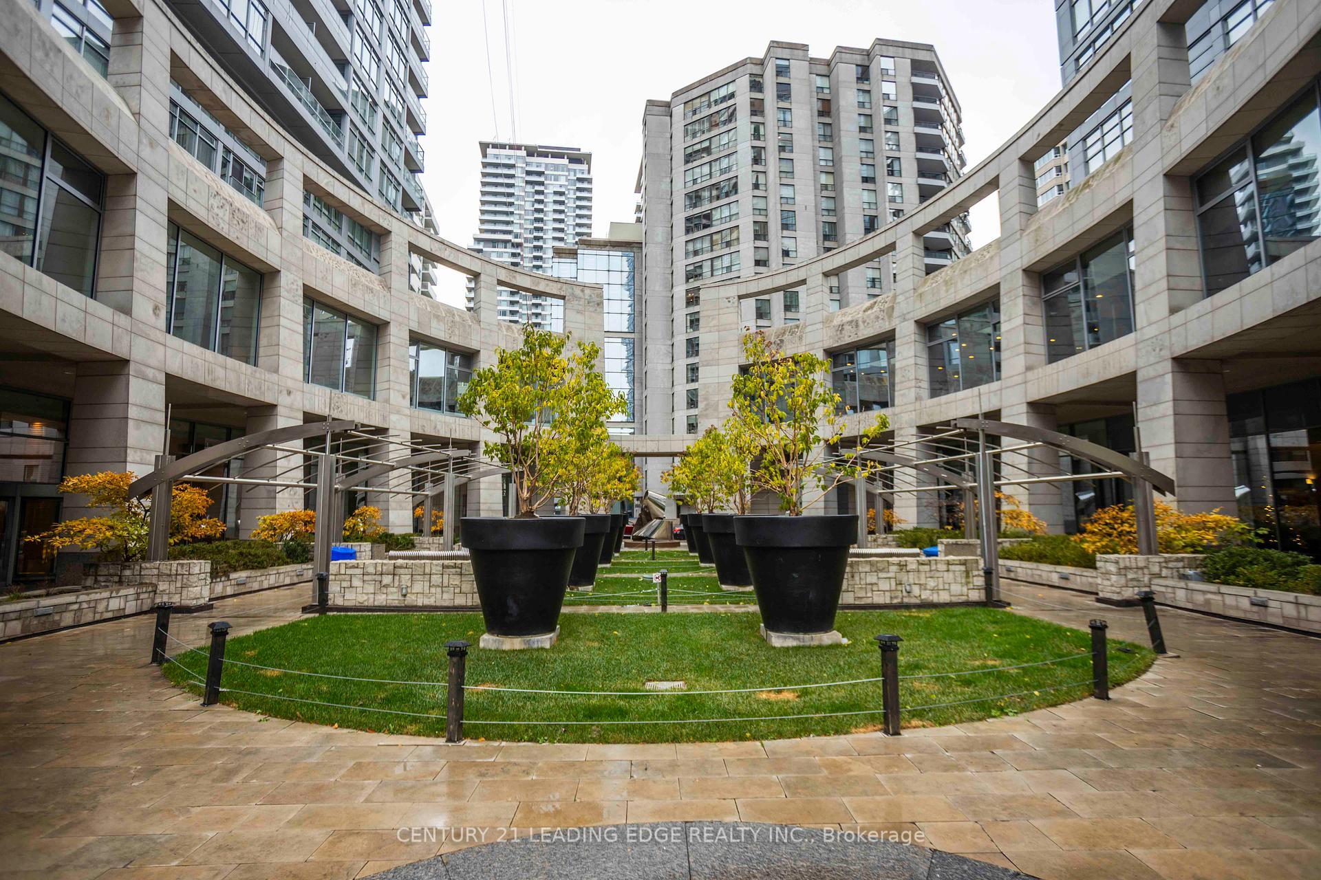 Property Photo: 2191 Yonge Street L5 ON M4S 3H8