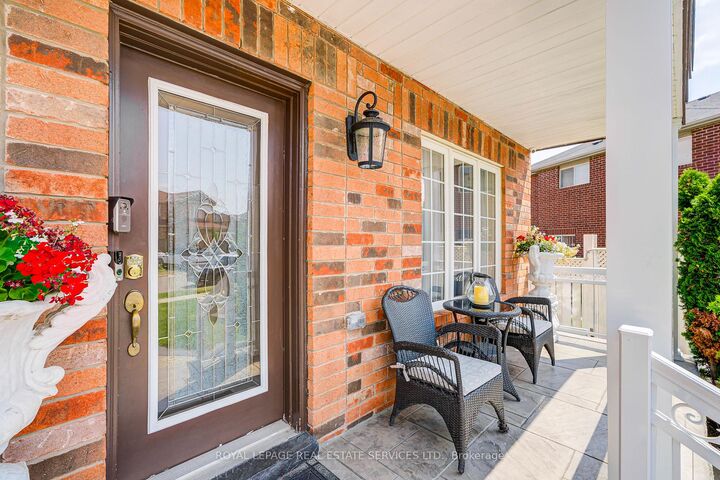 Photo de la propriété: 21 Duxford Street ON L6X 0S6
