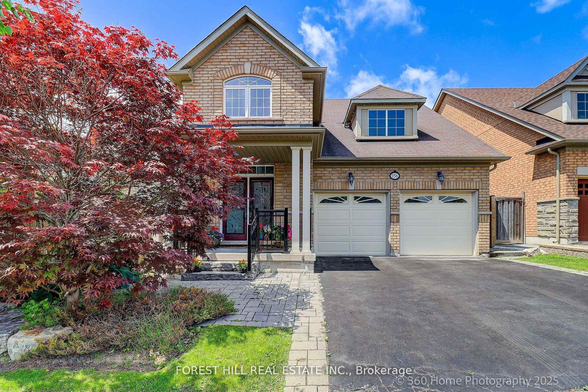 Property Photo: 256 Peter Rupert Avenue ON L5A 4L3
