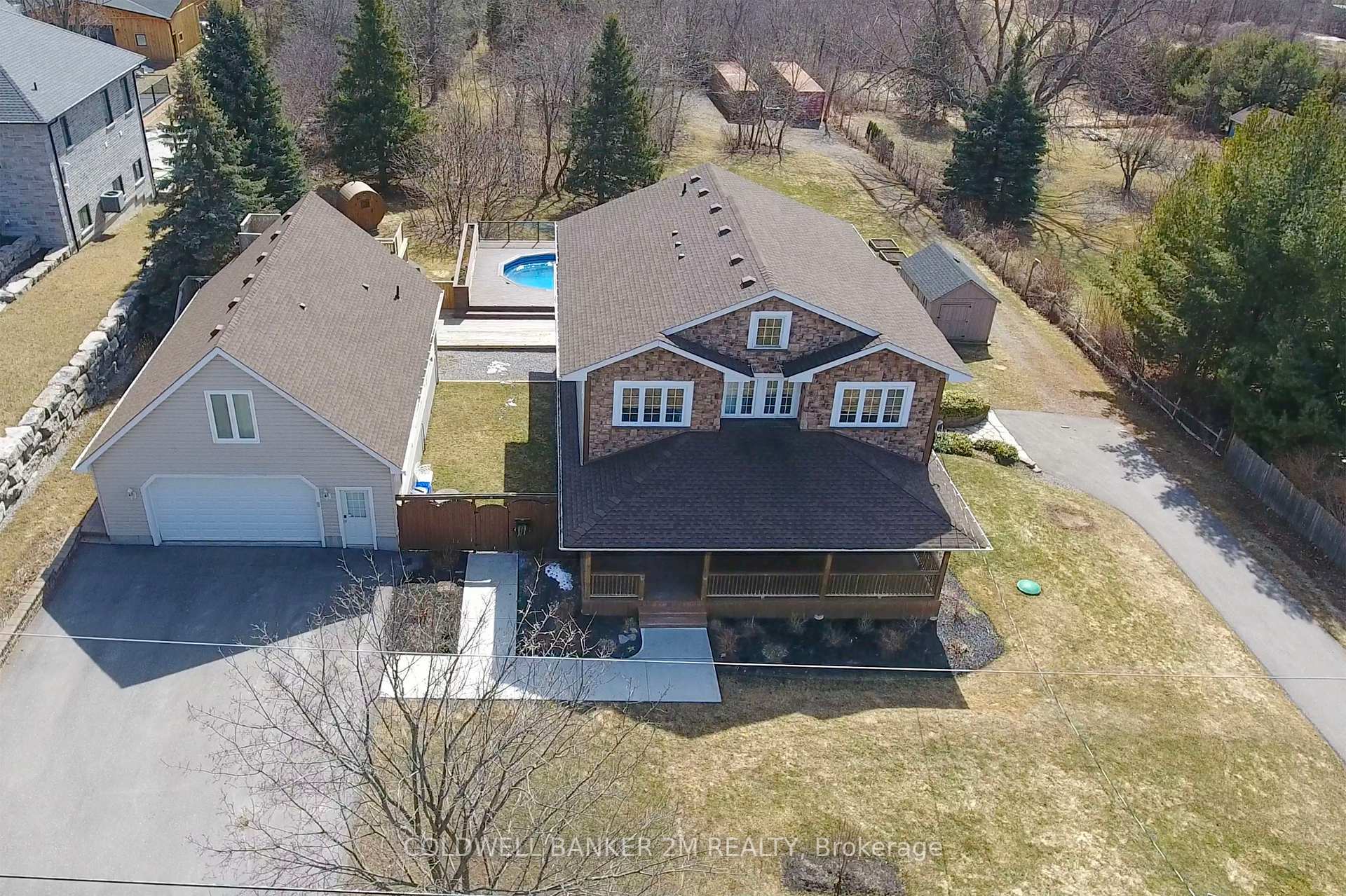 Property Photo:  37 Bradley Boulevard  ON L0B 1J0 