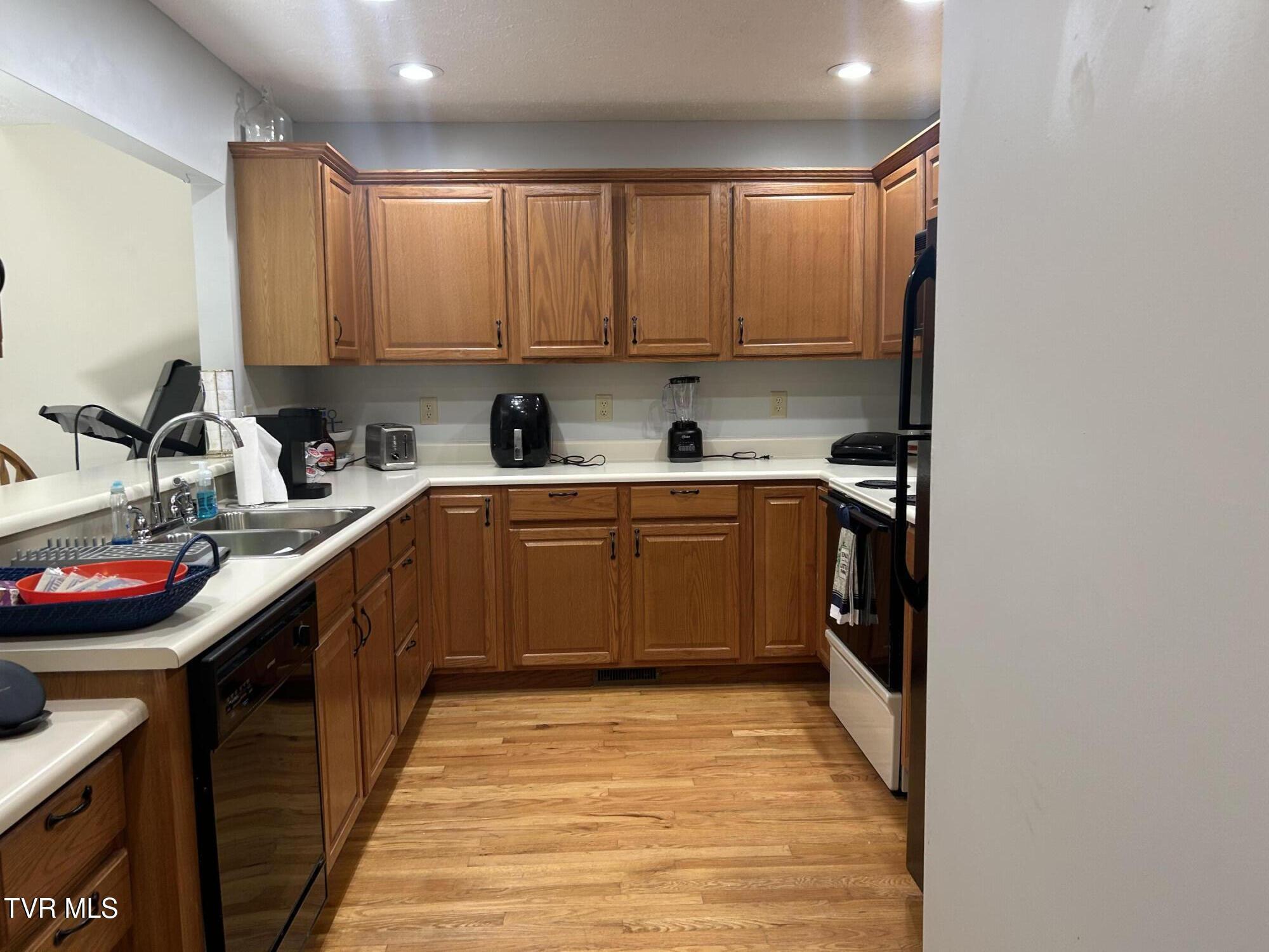 Property Photo: 780 Hamilton Road H-6 TN 37617