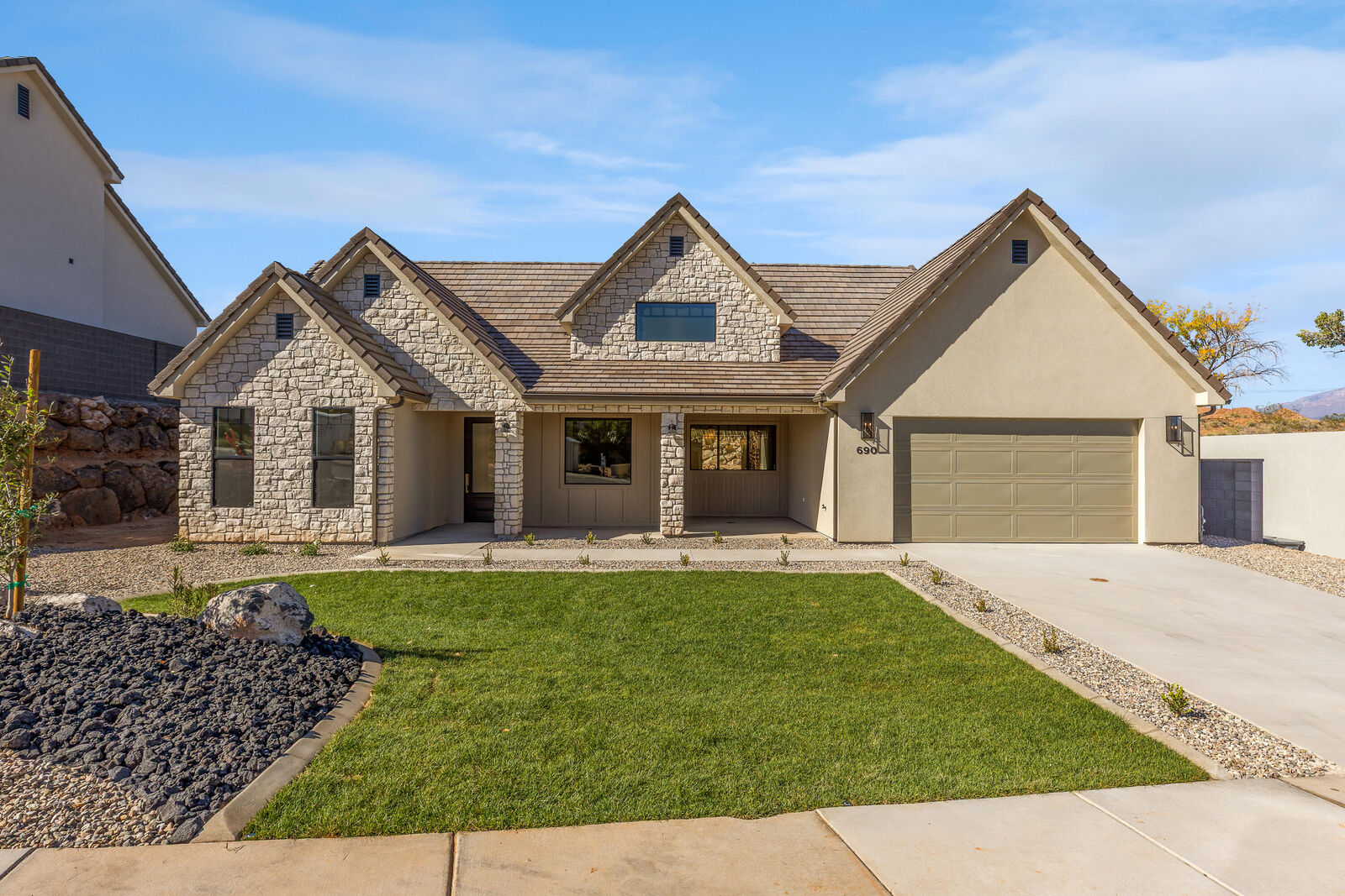 Property Photo:  690 S 1220 W  UT 84737