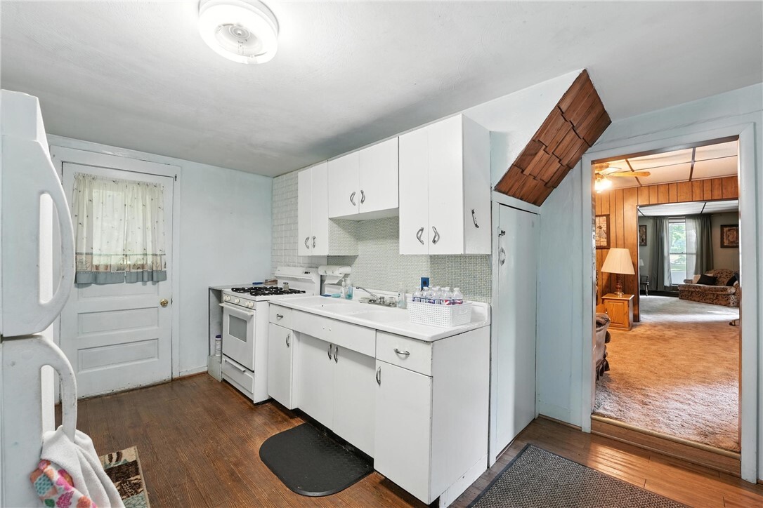 Property Photo: 339 E Market St PA 16137