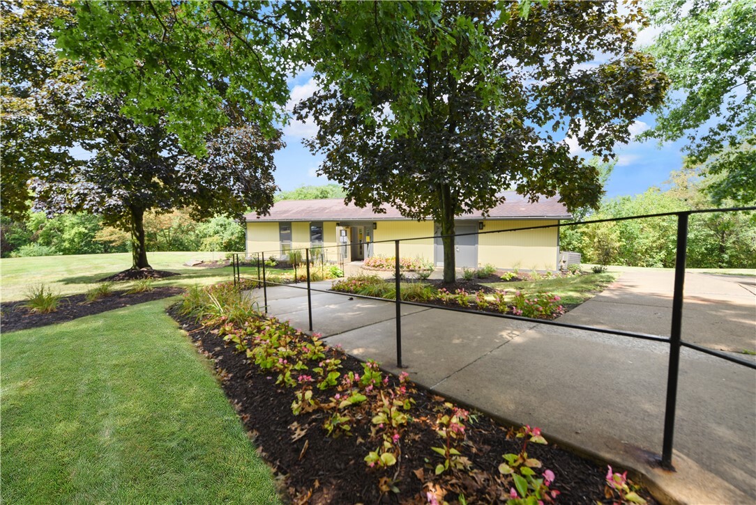 Property Photo: 1600 Settlers Dr. PA 15071