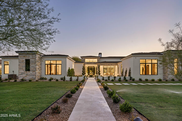 8230 N Mockingbird Lane  Paradise Valley AZ 85253 photo