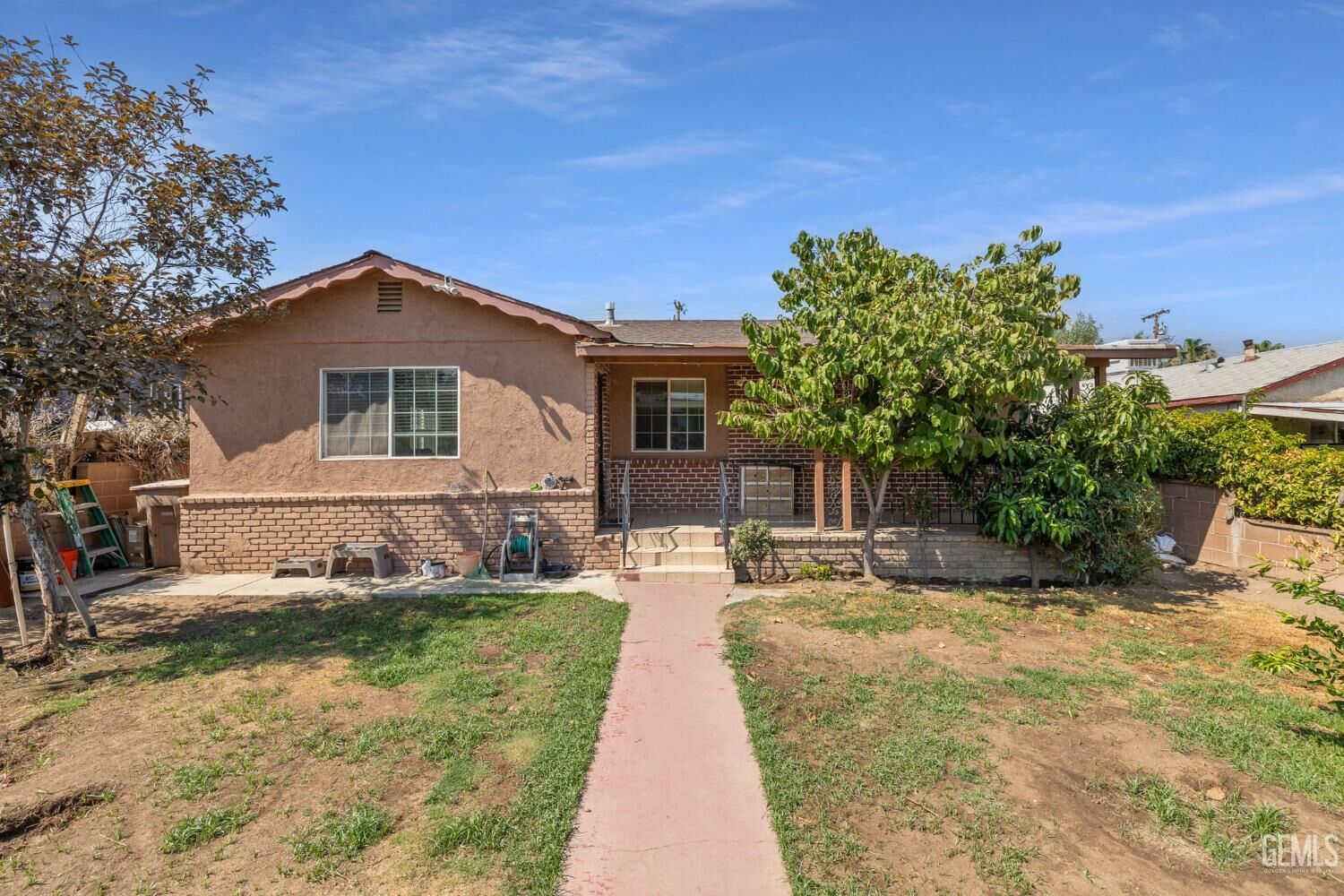 Property Photo:  1306 Lincoln Street  CA 93305 