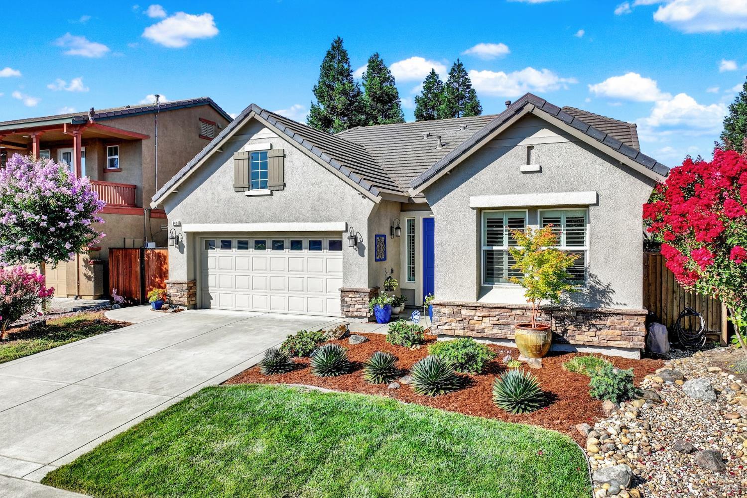 Property Photo: 949 Lancaster Street CA 95687
