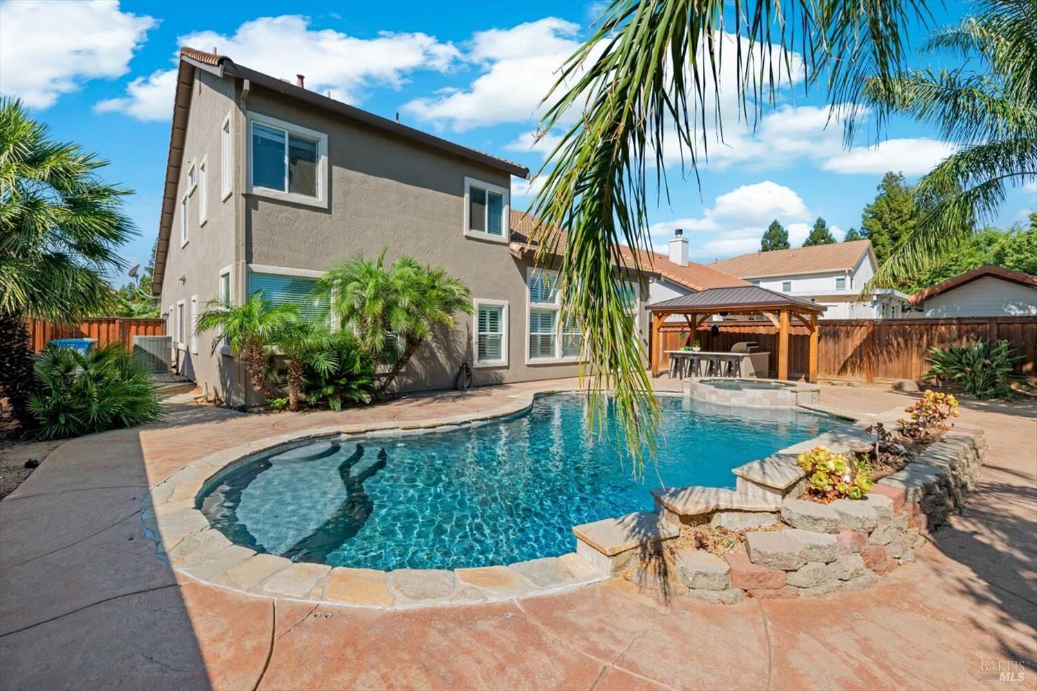 Property Photo:  807 Kells Circle  CA 95688