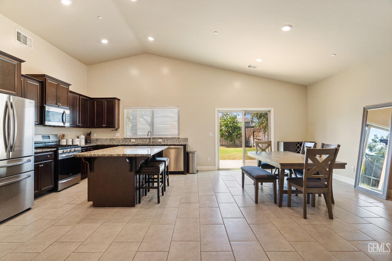 Property Photo:  5913 Blue Spruce Avenue  CA 93313 