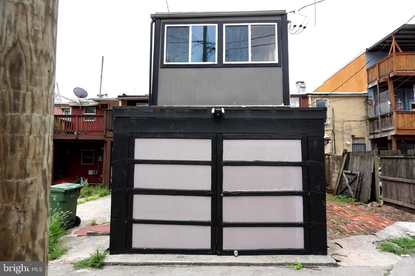 Property Photo: 1226 W Cross Street MD 21230