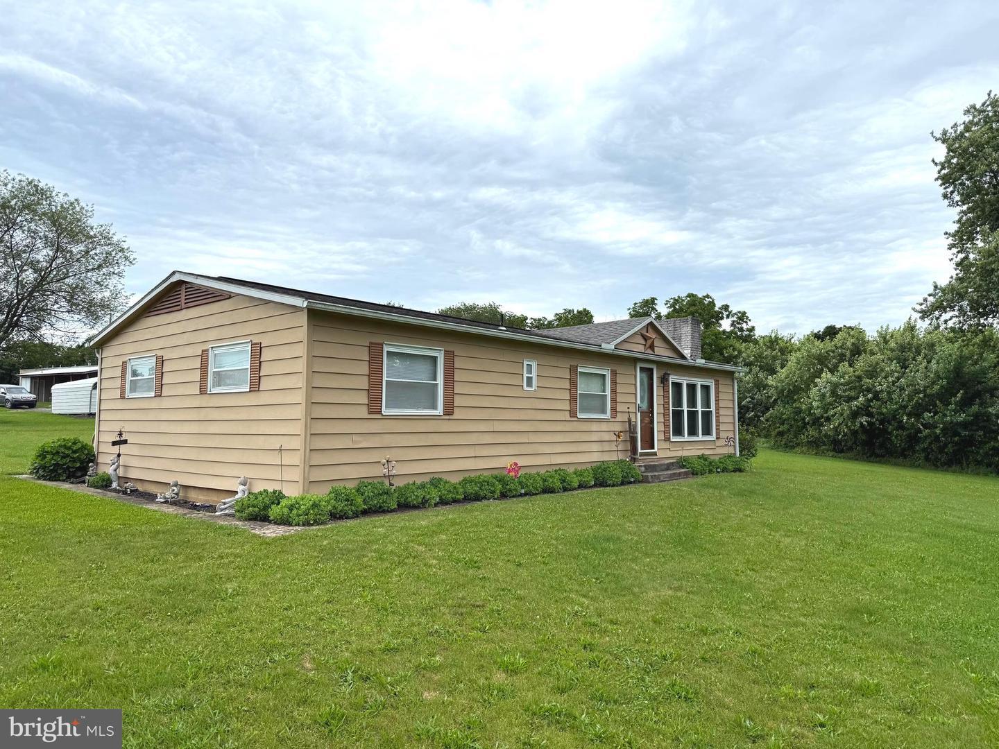 118 Oak Hill Road  Carlisle PA 17015 photo