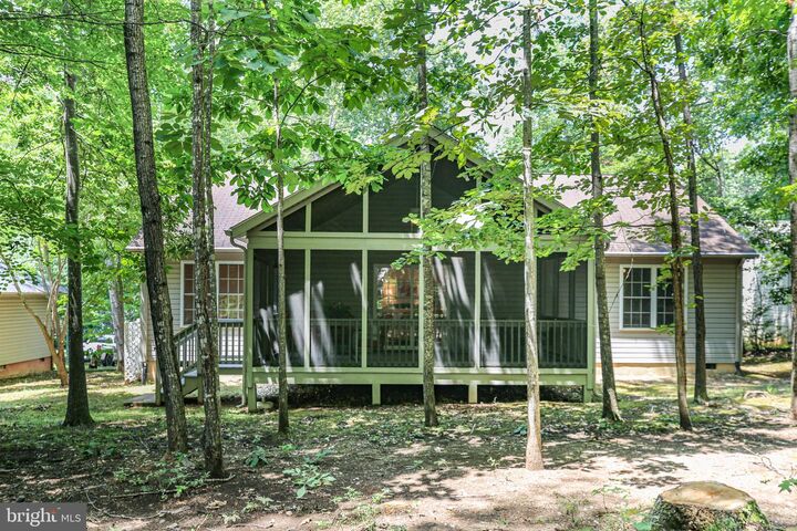 Property Photo: 219 Washington Street VA 22508