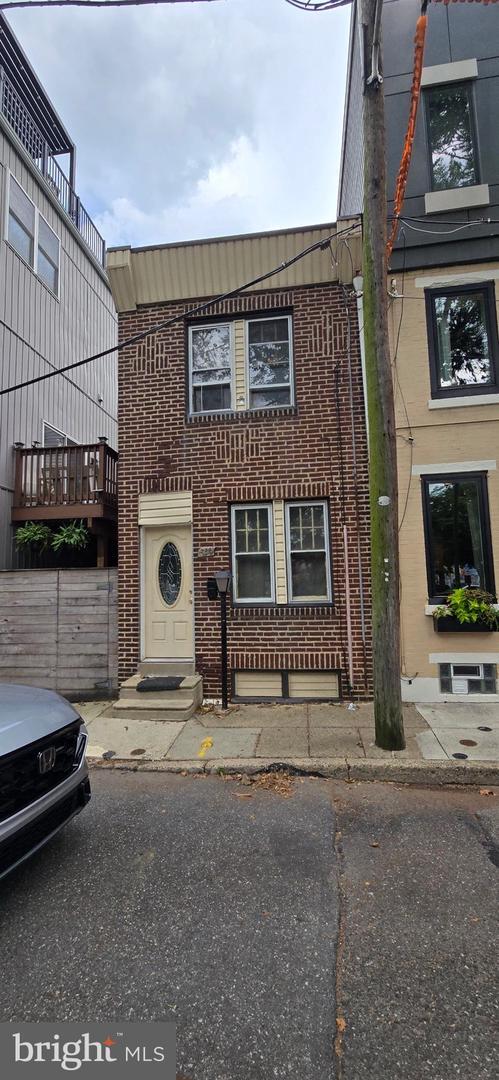 430 Sepviva Street  Philadelphia PA 19125 photo