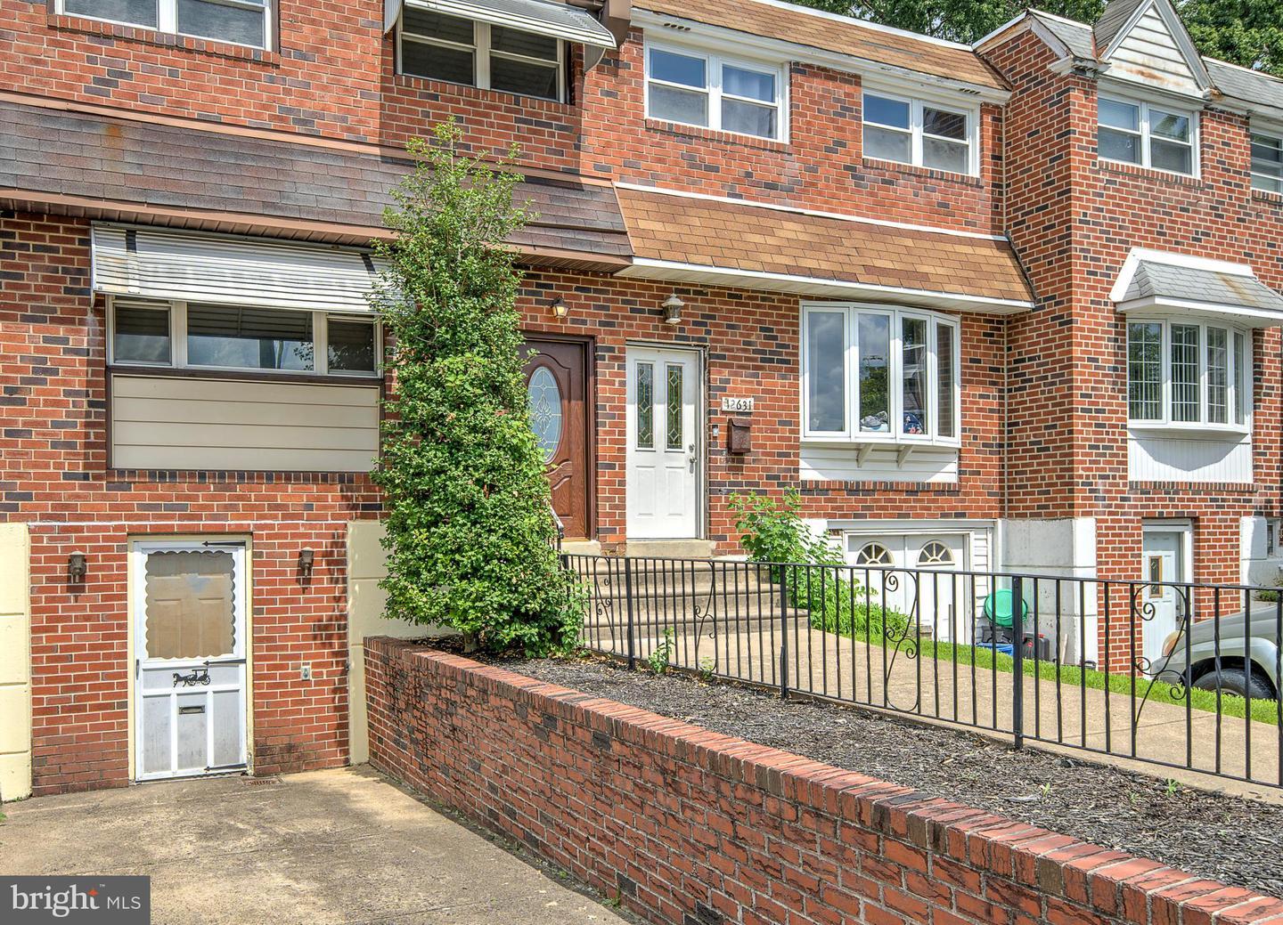 Property Photo: 12633 Biscayne Drive PA 19154