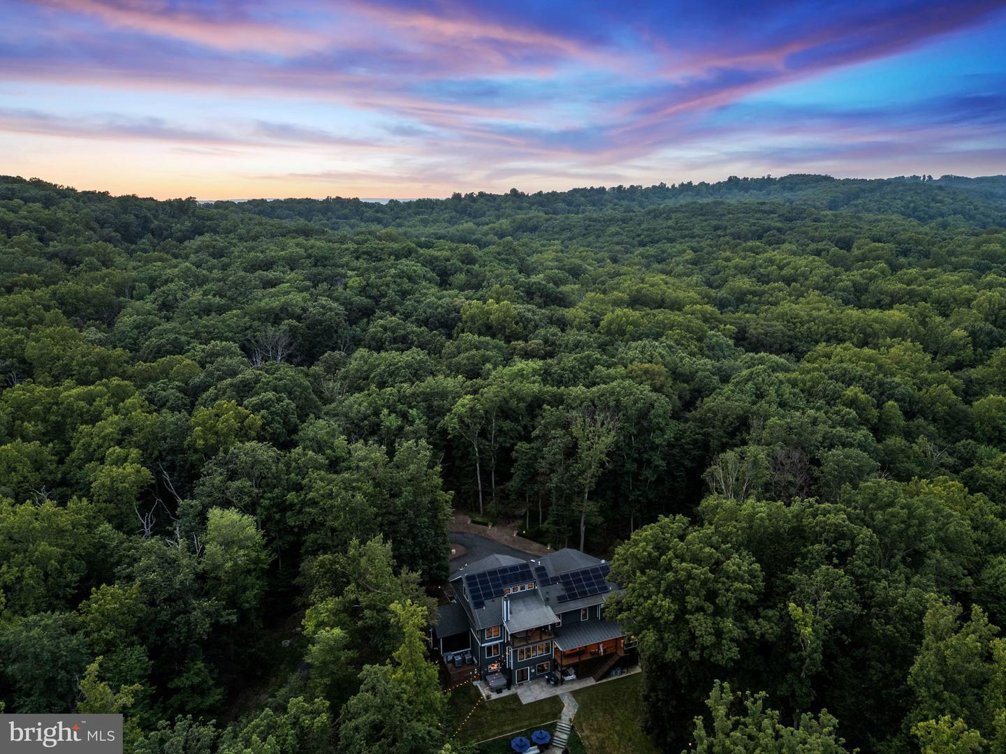 Property Photo: 14026 Fern Valley Lane VA 20176