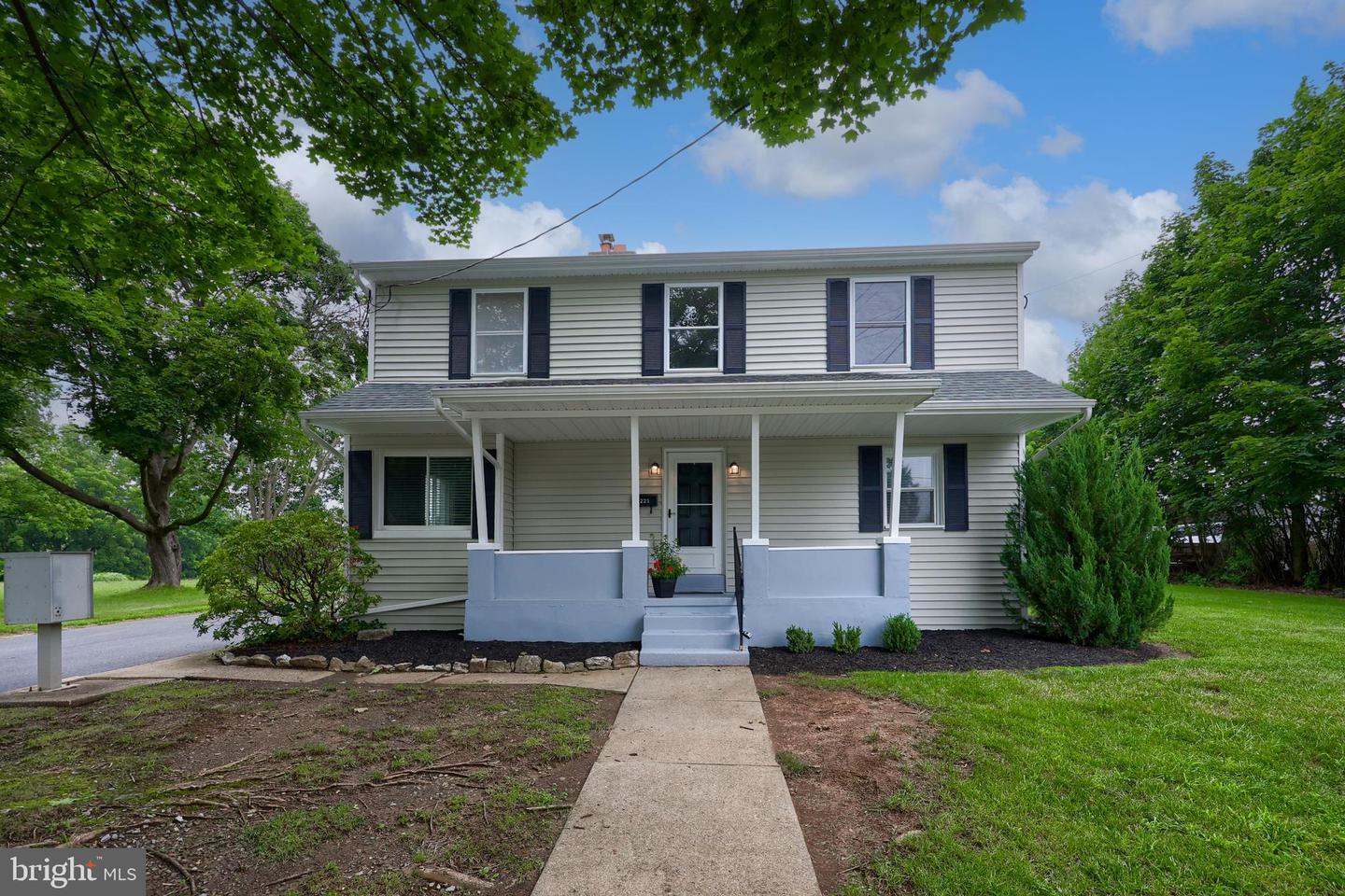 221 N Duke Street  Hummelstown PA 17036 photo