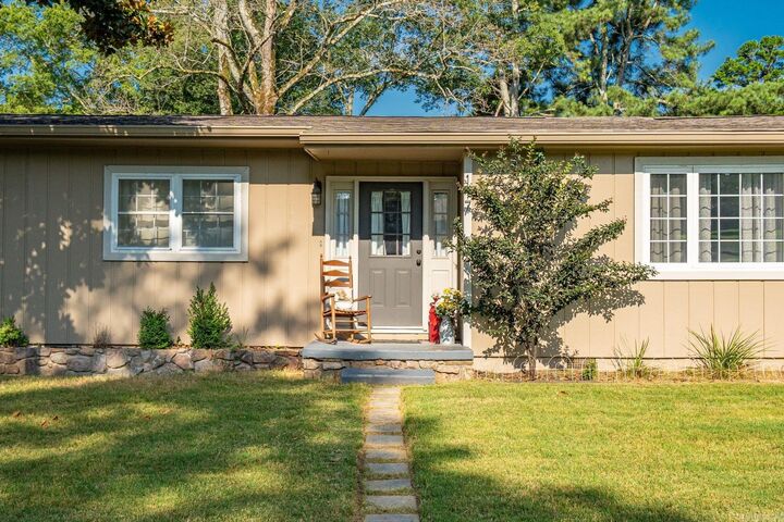 Property Photo: 117 Kingsbrook Street AR 71901