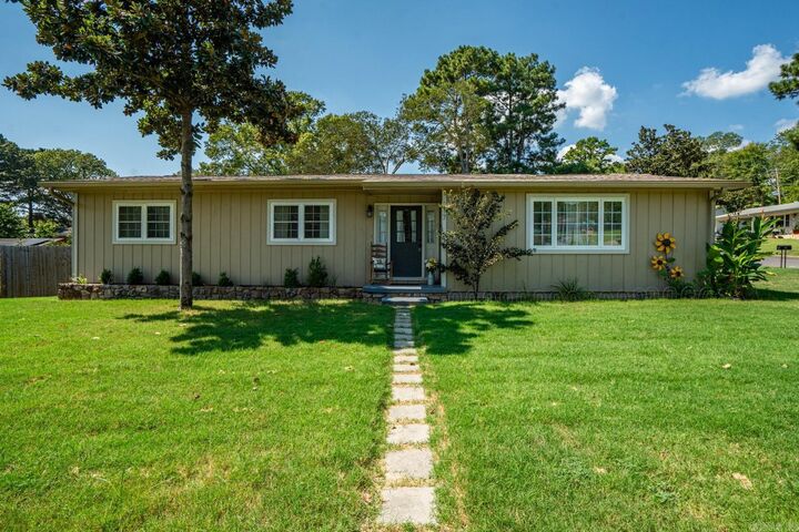 Property Photo:  117 Kingsbrook Street  AR 71901 